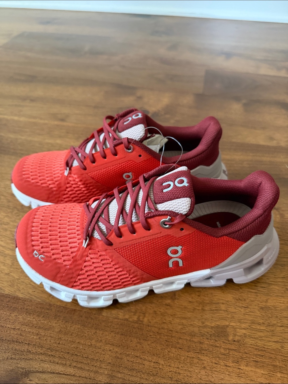 New ON cloudflyer women’s 6